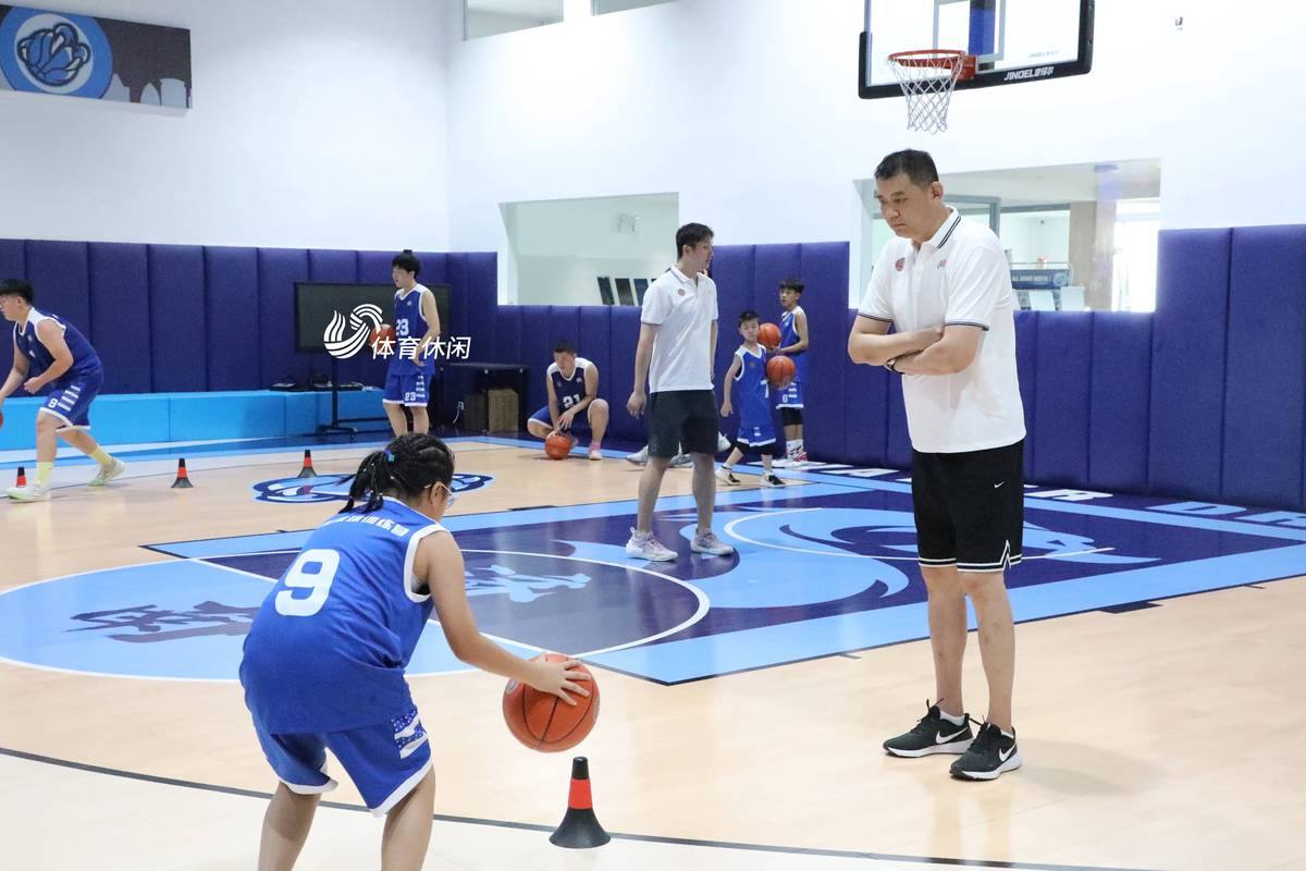 青少年篮球身体素质训练视频